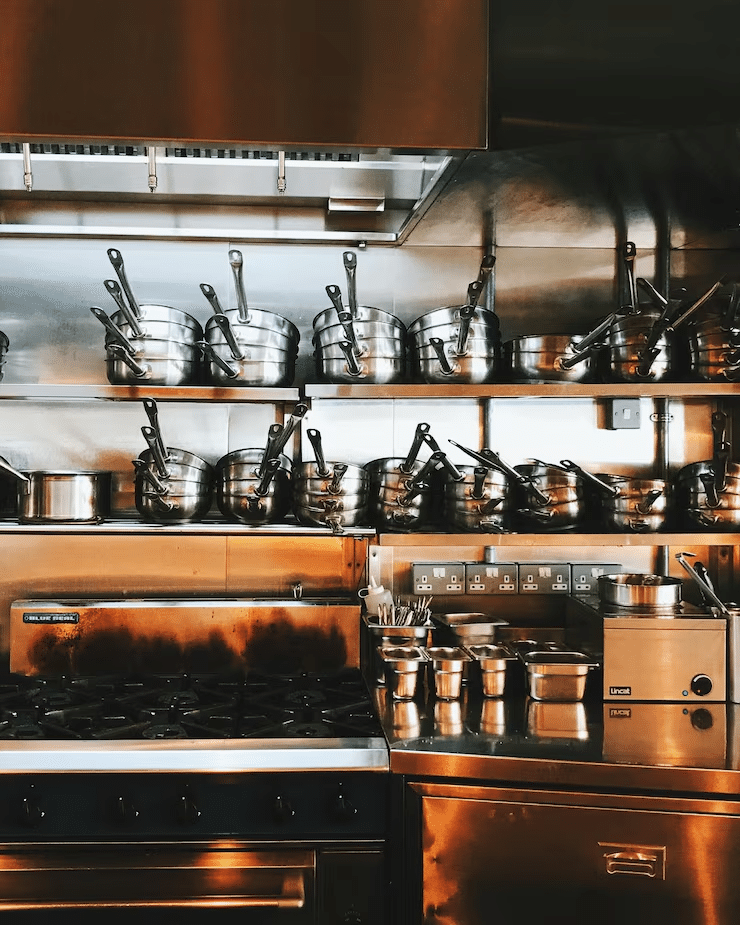 Small Restaurant Kitchen Setup Guide: Space & Budget Optimized 2 Small Restaurant Kitchen Setup